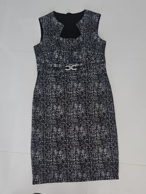 Textured Black & White Sleeveless Sheath Dress with Decorative Buckle